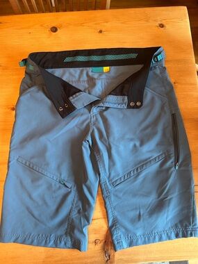Yeti Biking Active Shorts